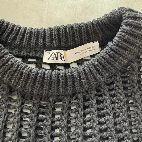 Zara Women's Black Knit Sweater - Picture 2 of 2